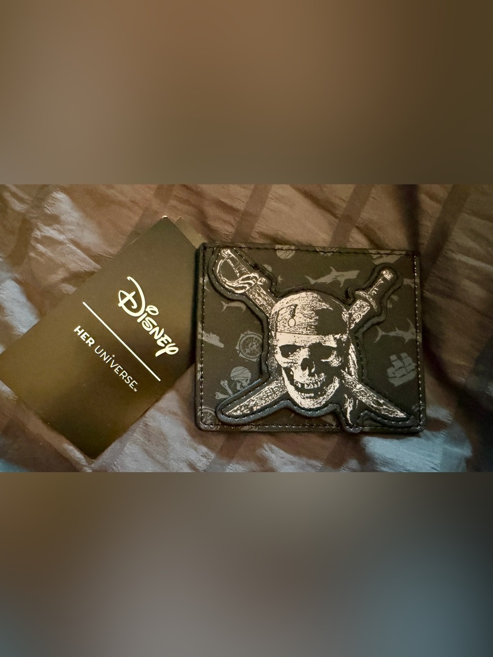 Her Universe Black Skull & Crossbones Men's Card Holder